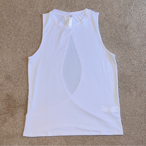 NWT Fabletics White Blake Open Back Tank - size M - Picture 2 of 6